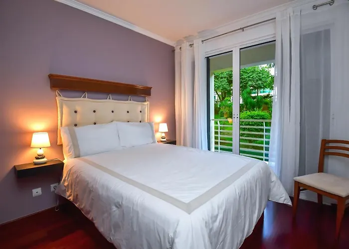 Lido Gardens フンシャル